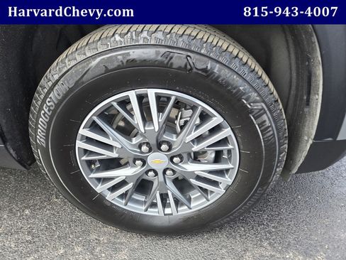 Used 2025 Chevrolet Traverse LT AWD/4WD image 39