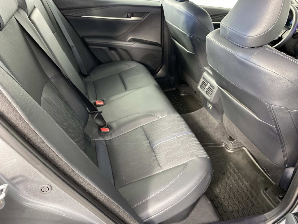 Used 2025 Toyota Camry XSE AWD/4WD image 12