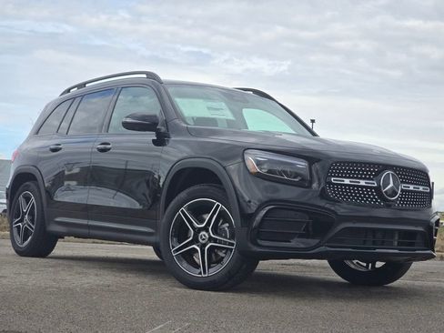 New 2026 Mercedes-Benz GLB 250 4MATIC image 2