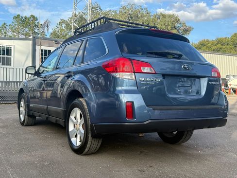 Used 2013 Subaru Outback 2.5i Premium w/ All-Weather Pkg AWD/4WD image 4