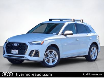 Used 2024 Audi Q5 e Premium w/ Convenience Package