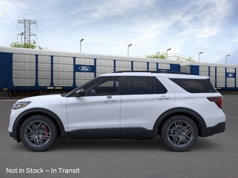 New 2026 Ford Explorer ST-Line w/ ST-Line Street Pack AWD/4WD image 3