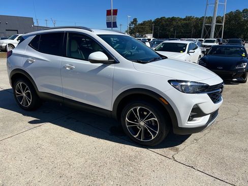 Certified 2023 Buick Encore GX Select w/ Safety Package II image 11