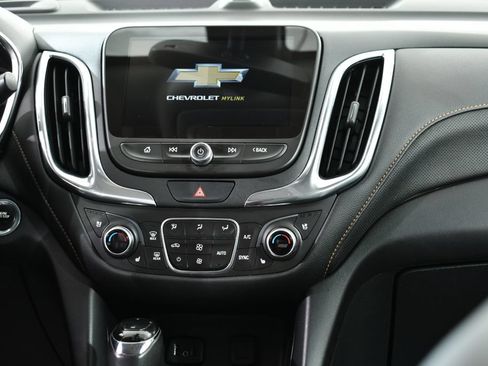 Used 2018 Chevrolet Equinox Premier AWD/4WD image 9