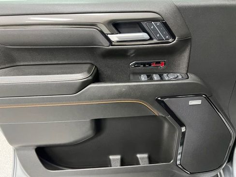 Used 2025 GMC Sierra 1500 AT4 image 24