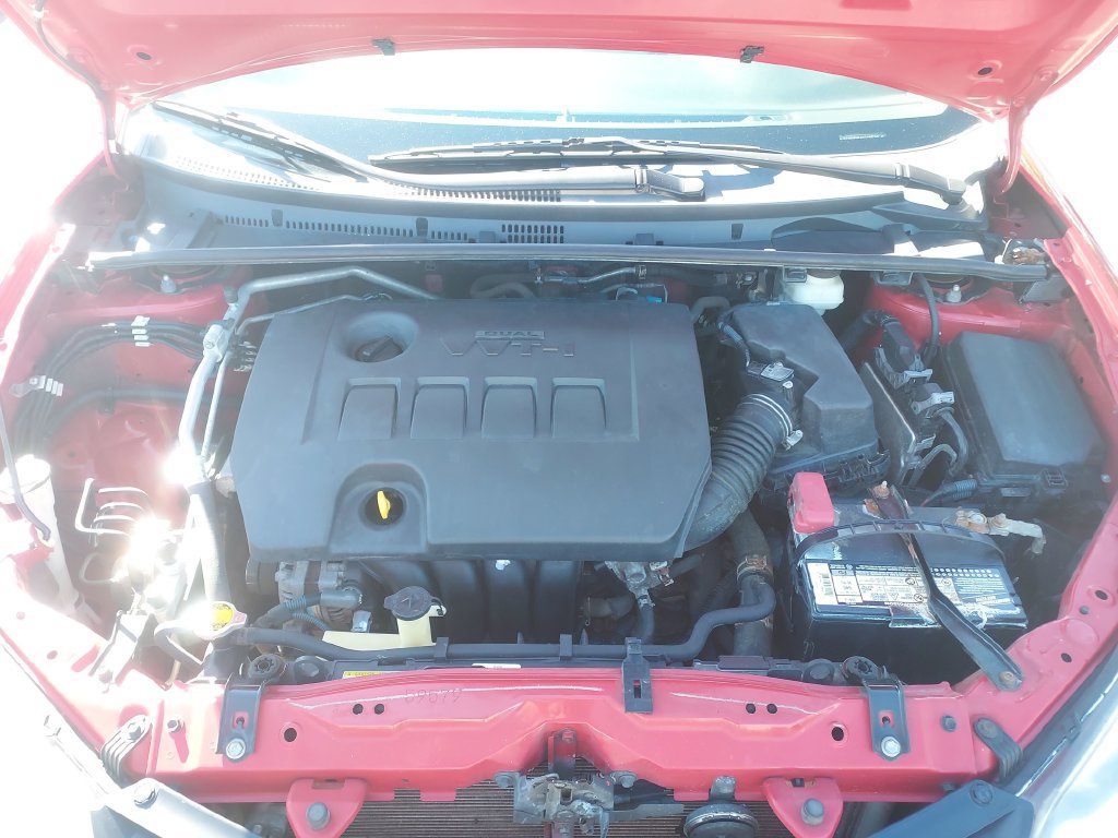 Used 2014 Toyota Corolla LE FWD image 32