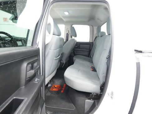 Used 2014 RAM 1500 ST w/ SXT Appearance Group AWD/4WD image 19