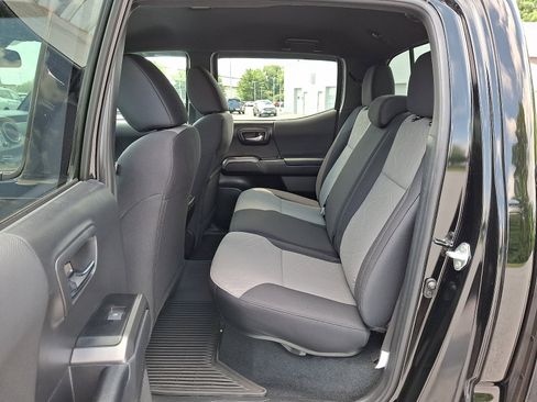 Used 2023 Toyota Tacoma TRD Sport w/ Black Out Package (TMS) AWD/4WD image 11