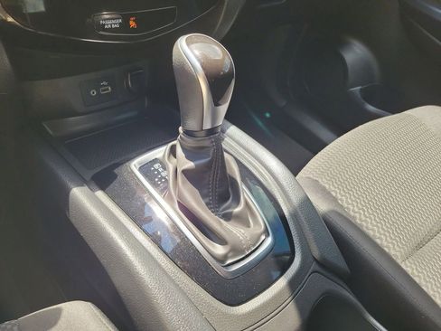 Certified 2022 Nissan Rogue Sport S image 31