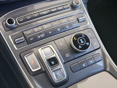Used 2023 Hyundai Santa Fe SEL Premium image 25