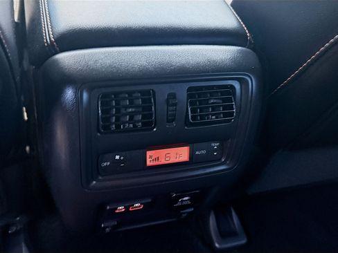 Used 2019 Nissan Pathfinder SL w/ Rock Creek Edition FWD image 23