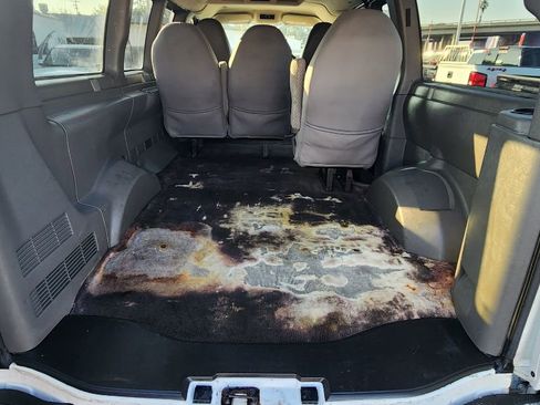 Used 2014 Chevrolet Express 2500 LT w/ LT Preferred Equipment Group image 12