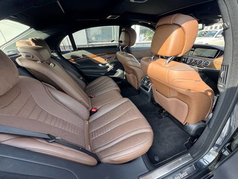 Used 2016 Mercedes-Benz S 550 4MATIC Sedan w/ Sport Package image 15