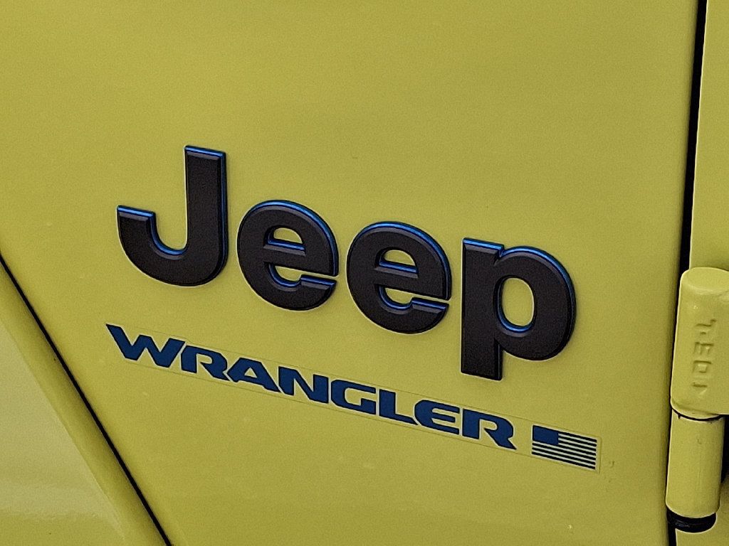 Used 2023 Jeep Wrangler Unlimited Rubicon 4xe w/ Cold Weather Group AWD/4WD image 32