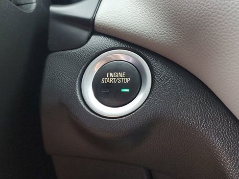 Used 2023 Chevrolet Equinox LS FWD image 28