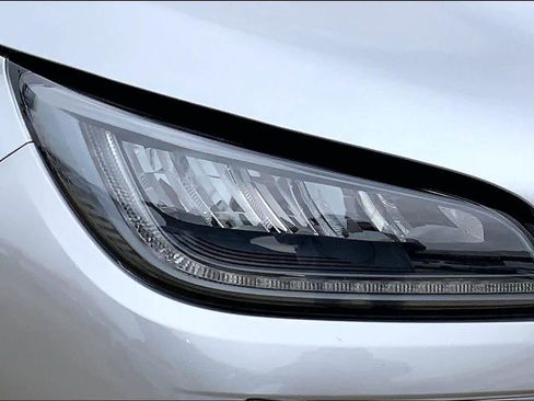 Used 2024 Lincoln Corsair FWD image 26