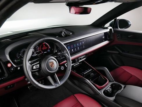 New 2026 Porsche Cayenne GTS AWD/4WD image 19