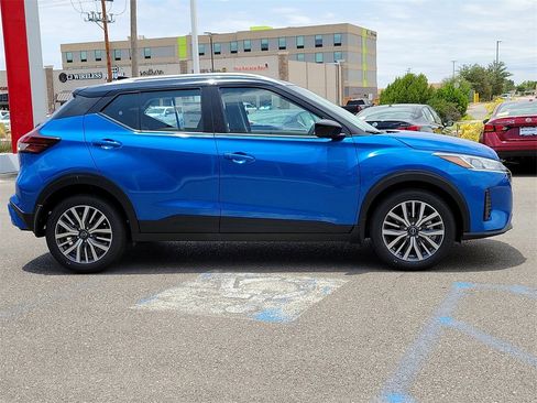 New 2024 Nissan Kicks SV image 12