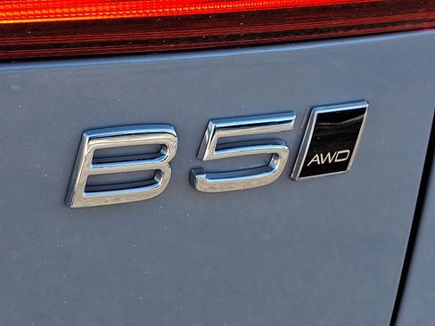 New 2026 Volvo XC60 B5 Ultra w/ Protection Package Premier image 15