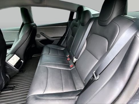 Used 2025 Tesla Model 3 Long Range RWD image 19