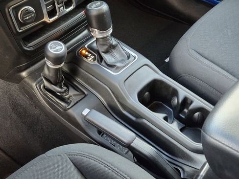 Used 2021 Jeep Wrangler Unlimited Sport image 21