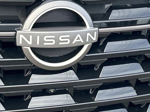 New 2026 Nissan Pathfinder Platinum AWD/4WD image 11