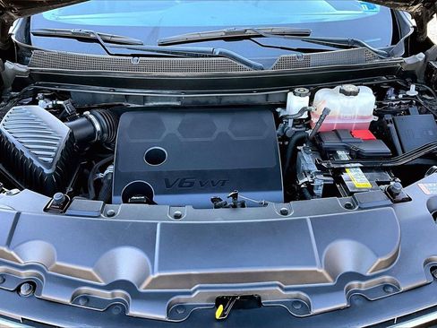 Used 2021 Chevrolet Traverse LT image 29