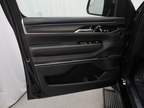 Certified 2025 Jeep Grand Wagoneer Series III w/ Quick Order Packagew 28T image 43