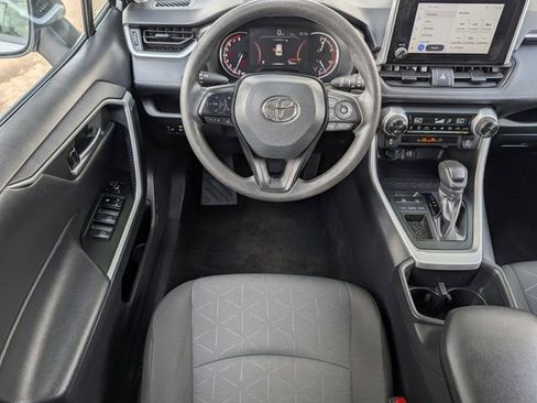 Used 2025 Toyota RAV4 XLE FWD image 12