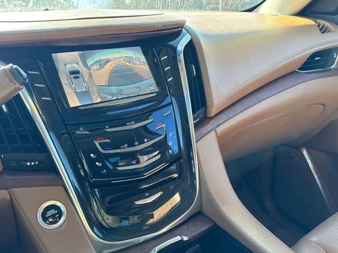 Used 2016 Cadillac Escalade Platinum image 58