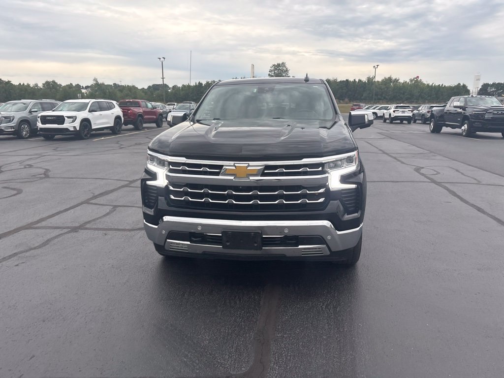 Used 2023 Chevrolet Silverado 1500 LTZ AWD/4WD image 7