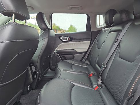 Used 2022 Jeep Compass Limited image 25