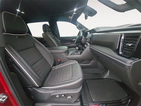 Used 2025 GMC Sierra 1500 AT4X image 15