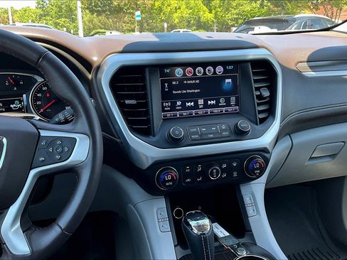 Used 2017 GMC Acadia SLT FWD image 6