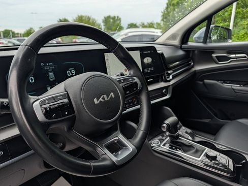 Used 2023 Kia Sportage EX FWD image 25