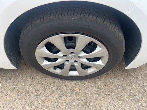 Used 2026 Toyota Corolla LE FWD image 17