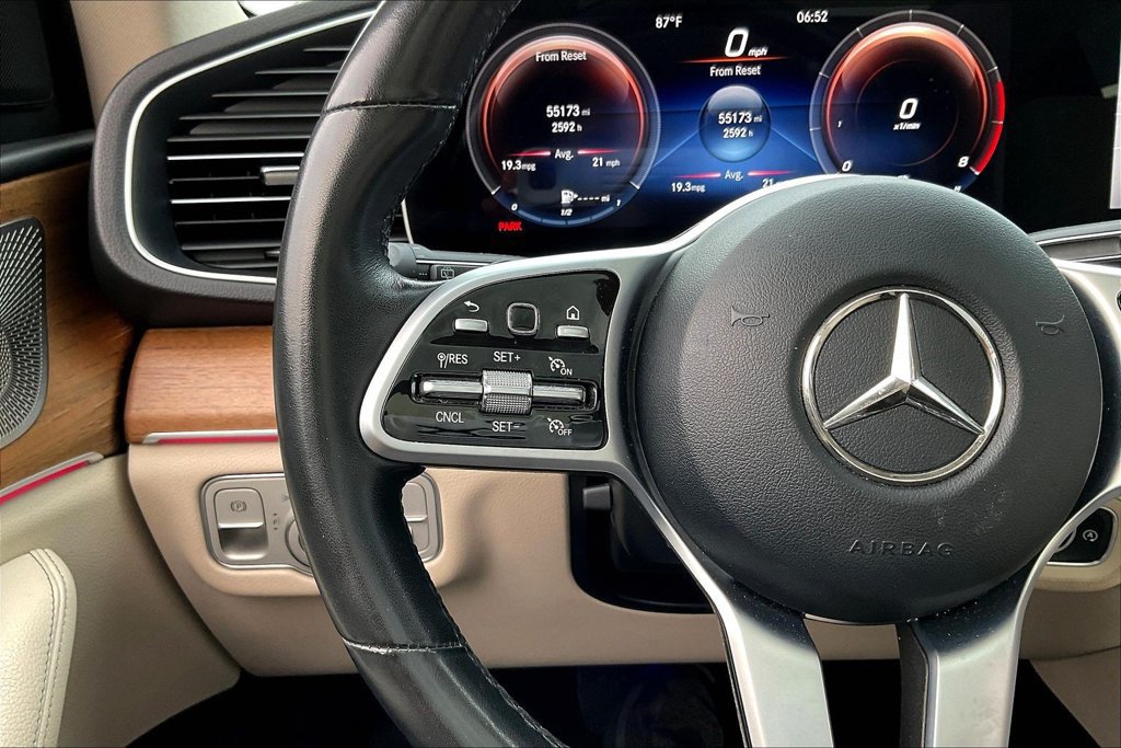 Used 2022 Mercedes-Benz GLE 350 4MATIC w/ Premium Package image 11