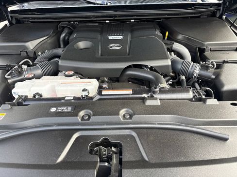 Certified 2025 Lexus GX 550 w/ Accessory Package (2T) AWD/4WD image 10