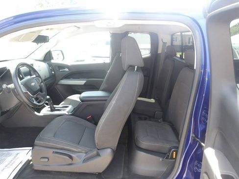 Used 2016 Chevrolet Colorado LT w/ LT Convenience Package RWD image 9