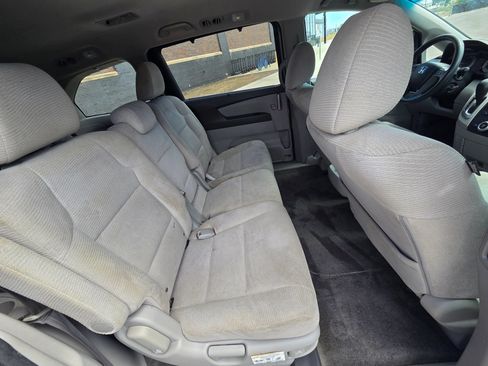 Used 2011 Honda Odyssey EX image 25
