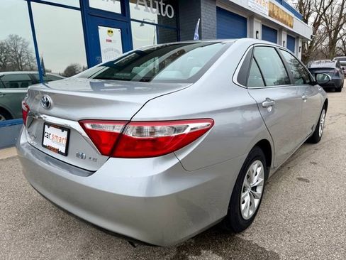 Used 2016 Toyota Camry LE image 8