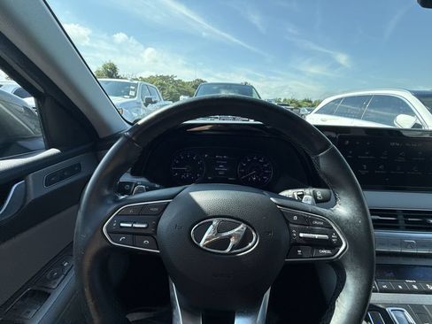 Used 2022 Hyundai Palisade SEL w/ Premium Package FWD image 17