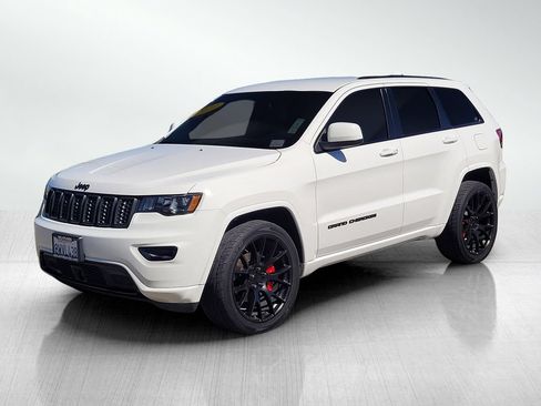Used 2021 Jeep Grand Cherokee Laredo X AWD/4WD image 8