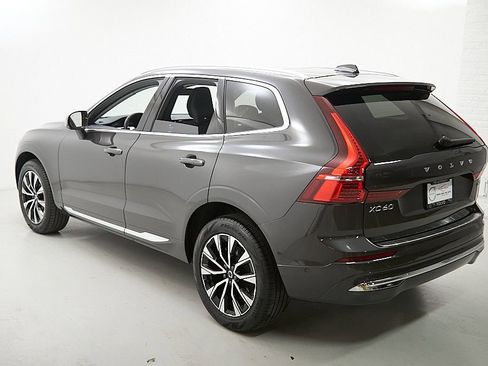 Certified 2023 Volvo XC60 B5 Plus image 7
