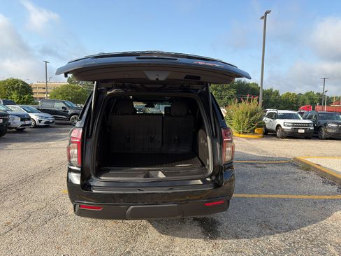 Used 2024 Chevrolet Suburban RST w/ Luxury Package AWD/4WD image 29