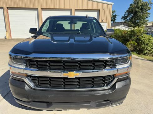 Used 2019 Chevrolet Silverado 1500 LT image 2