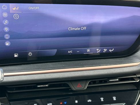 Used 2025 Buick Envision Sport Touring image 18