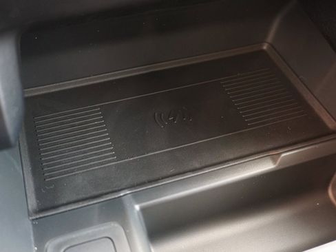 Used 2026 Land Rover Range Rover Velar Dynamic SE image 27