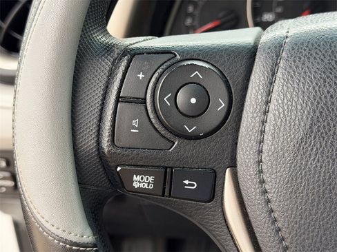 Used 2015 Toyota RAV4 LE image 23