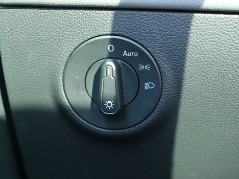 Used 2023 Volkswagen Taos SEL image 26